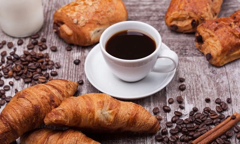 Καφές με άδειο στομάχι: Τι μπορεί να πάθετε…